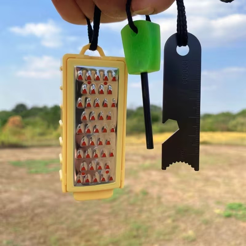 Portable Outdoor Emergency Tin - огляд і ціна Ferro Rod Striker