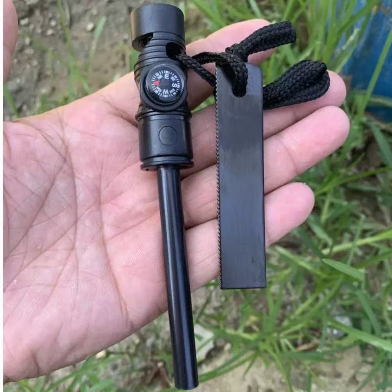 Survivor Long Style Three-in-O - огляд і ціна Ferro Rod Striker