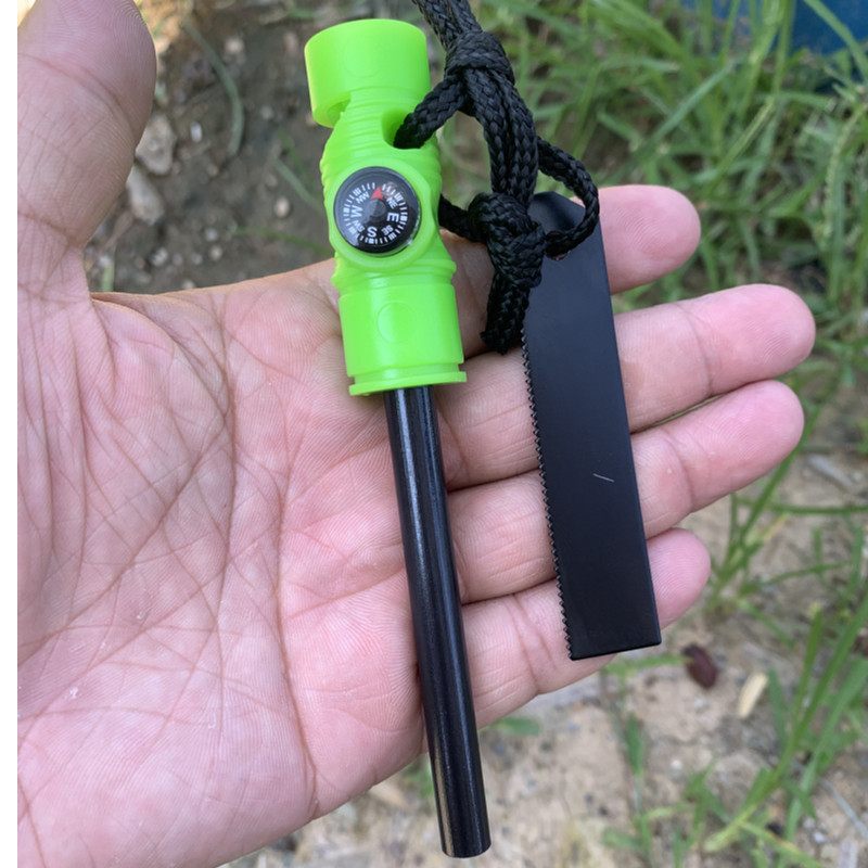 Survivor Long Style Three-in-O - огляд і ціна Ferro Rod Striker